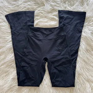 Irongrind Reborn Flared Leggings Jet Black Size Small thumbnail 6