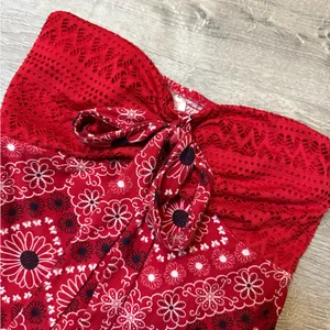 •NO BOUNDARIES• HANDKERCHIEF STRAPLESS TOP thumbnail 2