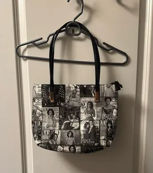 Michelle Obama Shoulderbag Black thumbnail 1