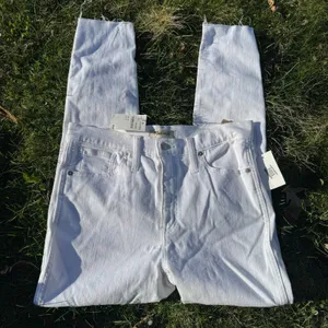 Madewell 10" High Rise Skinny Distressed Raw Hem Jeans in Pure White NWT | 30 thumbnail 3