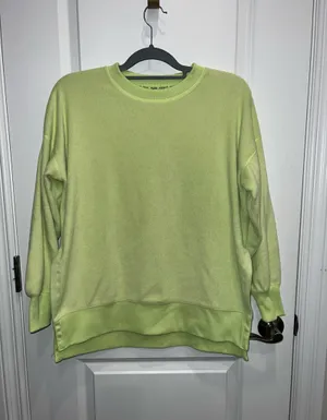 Aerie Women’s Lime Green Soft Fuzzy Sweatshirt Size XS thumbnail 1