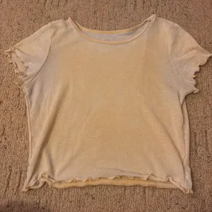 American Eagle Yellow Crop Top thumbnail 1