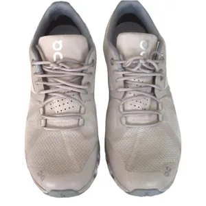 ✨Cloud 5 Sneaker✨ Silver Size 8 thumbnail 1