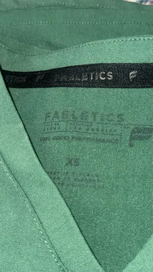Fabletics Scrubs Set green  thumbnail 5