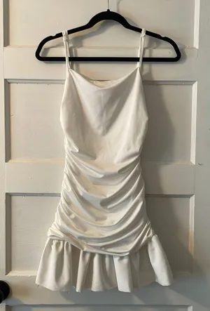 White mini dress Size XS thumbnail 1
