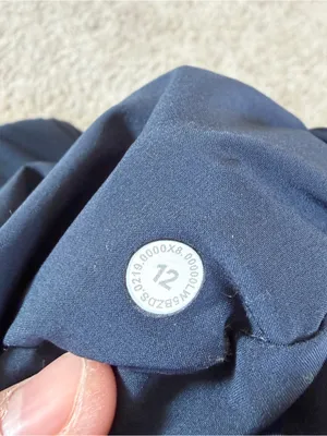Lululemon Women’s On The Fly Jogger Pants Wrinkle-Free in True Navy 12 thumbnail 10