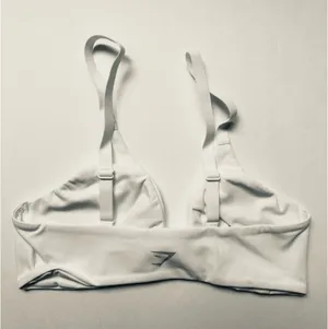Gymshark M Twist Front Bralette thumbnail 2