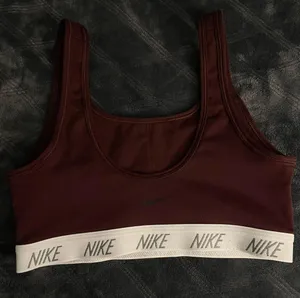 Sports Bra thumbnail 1