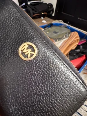 Michael Kors Black Pebbled Leather Zip Card Holder with Gold Logo thumbnail 2