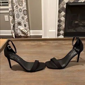 Wild Pair Bethie Black Stiletto Heels Size 9.5‎ New Ankle Strap Dress Shoes thumbnail 2