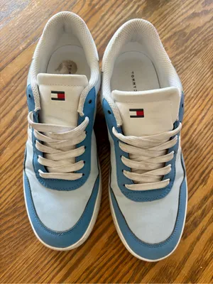 Tommy Hilfiger Light Blue & White Low-Top Sneakers thumbnail 1