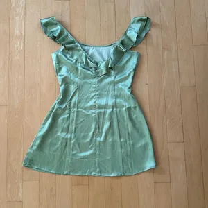 Princess Polly Jordana green dress thumbnail 4