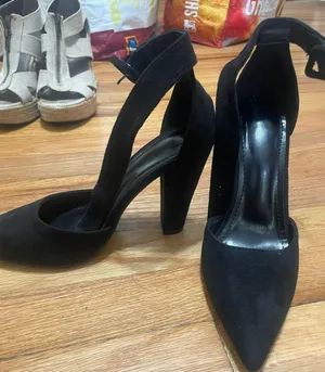 Heels Chunky Black Size 6.5 thumbnail 1