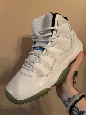 Air Jordan 11 BG 'Legend Blue' thumbnail 1