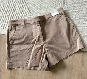 Abercrombie & Fitch Khaki Shorts Mid Rise NWT thumbnail 1