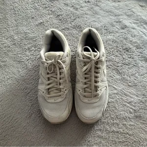 Nike Air Max 90 Women's Casual Sneakers thumbnail 2