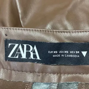 Zara Women's Brown Faux Vegan Leather Pleated High Waisted Wide Leg Shorts Sz XS thumbnail 4