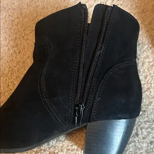 a.n.a Black Ankle Boots | Size 5 | Classic Everyday Booties thumbnail 8