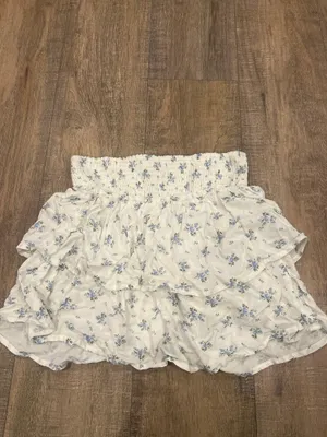 Hollister floral skirt thumbnail 2