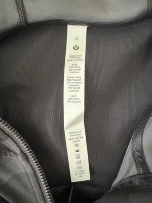 Lululemon Hooded Define Jacket Size 6 NWOT thumbnail 4