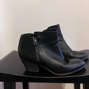 Veronica Frye Black Leather Ankle Booties Size 8.5 thumbnail 5