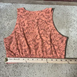 REI Co-op Active Print Crop Top Womens Medium Terracotta High Neck Ribbed Hem thumbnail 4