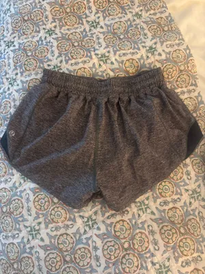 Lululemon Shorts Hotty Hot 2.5" thumbnail 2