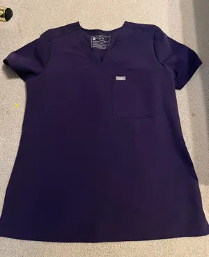FIGS Top Scrub thumbnail 1