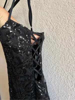 Elegant Black Sequin Embellished Evening Gown with‎ Spaghetti Straps thumbnail 4