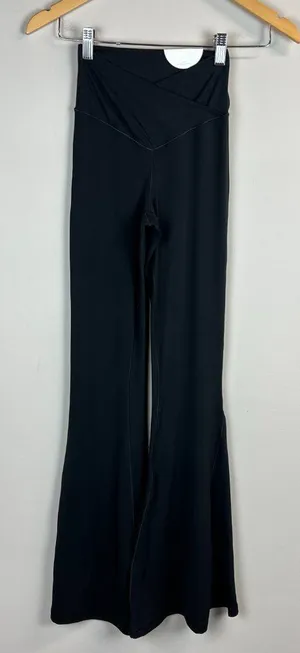 Aerie Offline Real Me Super Flare Crossover Hi-Rise Leggings Womens‎ Small Black thumbnail 1