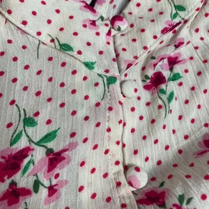 One Clothing Los Angeles‎ Floral Polka Dot Button Front Camisole Top Small Cream thumbnail 3