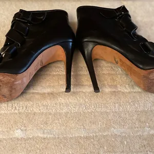 DVF Diane Von Furstenberg Black Stiletto Leather Booties thumbnail 7