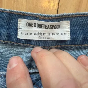 OneTeaspoon Bandits denim shorts! Size 26! thumbnail 5