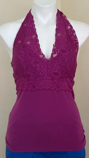 WET SEAL Rich Berry Pink Halter Top V-Neck Floral Lace Tank Top Sz M thumbnail 1