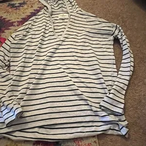 American Eagle small hoodie‎ thumbnail 1