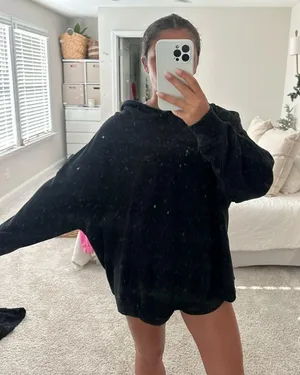 Hollister hoodie thumbnail 1