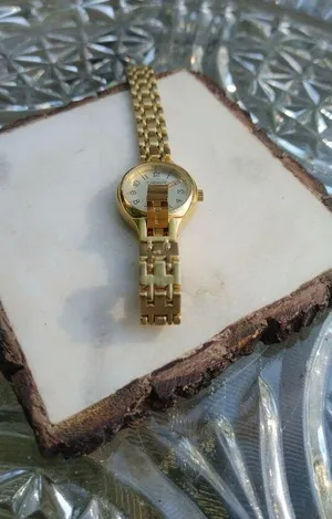 Carriage Timex Quartz Ladies Gold-Tone Watch Chain-Link Bracelet thumbnail 8