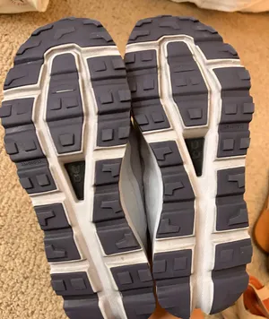 On Cloud Running Shoes Women’s thumbnail 4