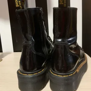 UK Dr Martens "Jadon” Platform LaceUp Leather Combat Style Boots Size 6 Woman's thumbnail 4