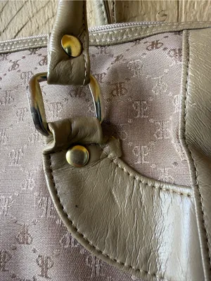 Beautiful VTG Paco Paris satchel bag in a neutral taupe thumbnail 2