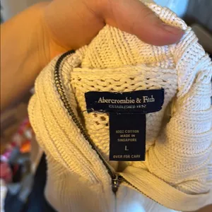Abercrombie & Fitch Cream Sweater thumbnail 6