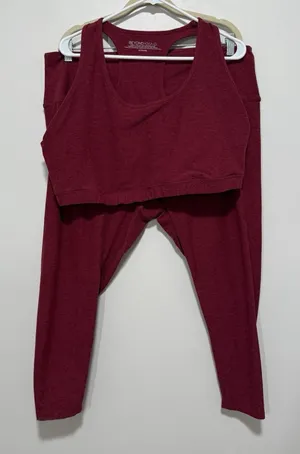Beyond Yoga Red Spacedye Workout Set Leggings and Sports Bra Size‎ 4X thumbnail 1