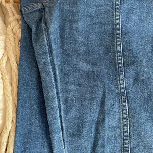 MADEWELL The Perfect Vintage Jean in Medium Indigo Wash: Seamed Edition Size 28 thumbnail 13