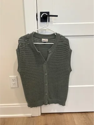 Universal Threads Sweater thumbnail 2