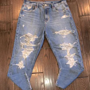 American eagle 90’s slim boyfriend size 10 short jeans extra distressed thumbnail 7