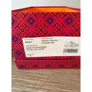 Tory Burch Annie Nylon Runner Womens Black Suede Sneakers 85241 Size 8‎ thumbnail 7