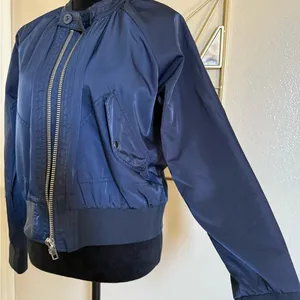 Free People Midnight Bomber Jacket Full Zip Sateen Navy Blue size Small thumbnail 6