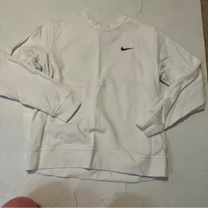 White Nike Women’s Sweater Crew Neck Large Casual Preppy Athletic thumbnail 1