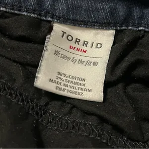 Torrid Relaxed Boot Vintage Stretch Mid-Rise Jean - 18 R thumbnail 7