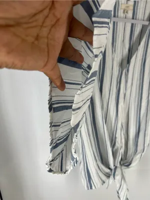 Cupio Blush Blue White Striped Tie Front Flutter Sleeve Blouse M thumbnail 4